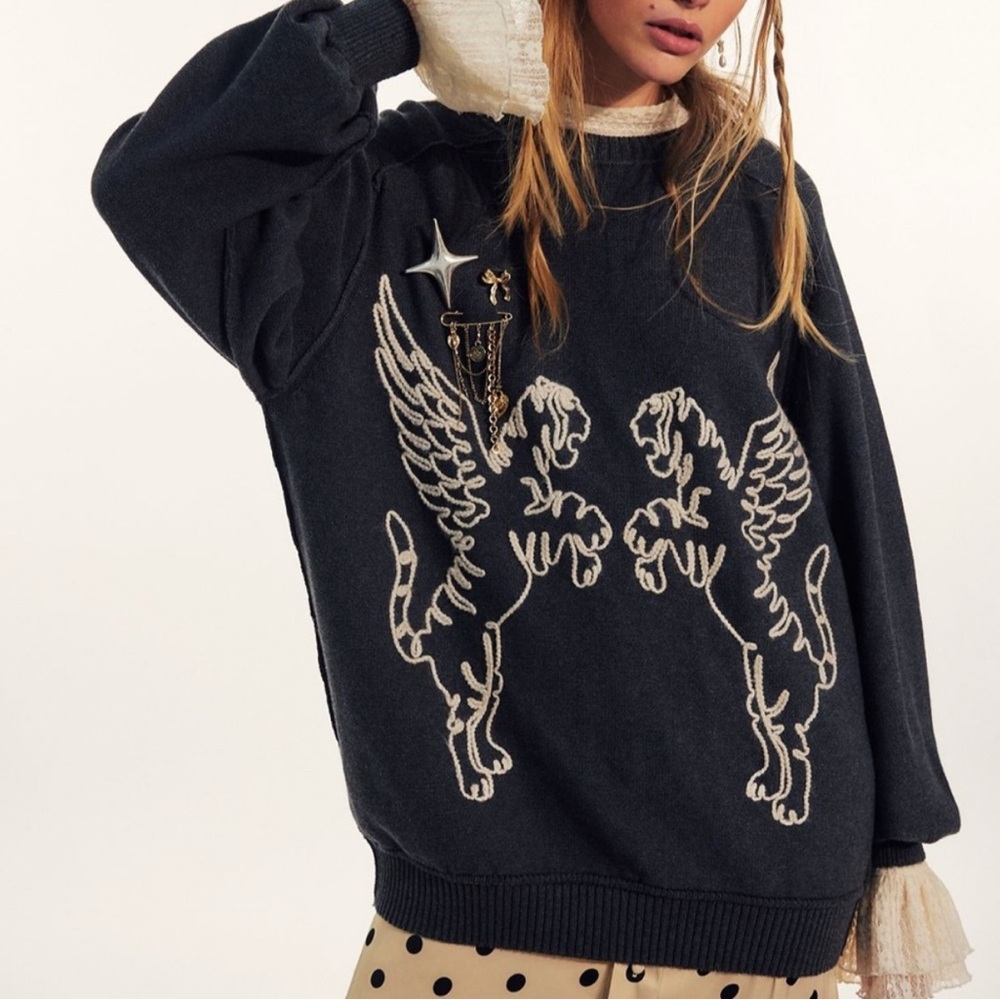 We the free graphic crewneck in black combo